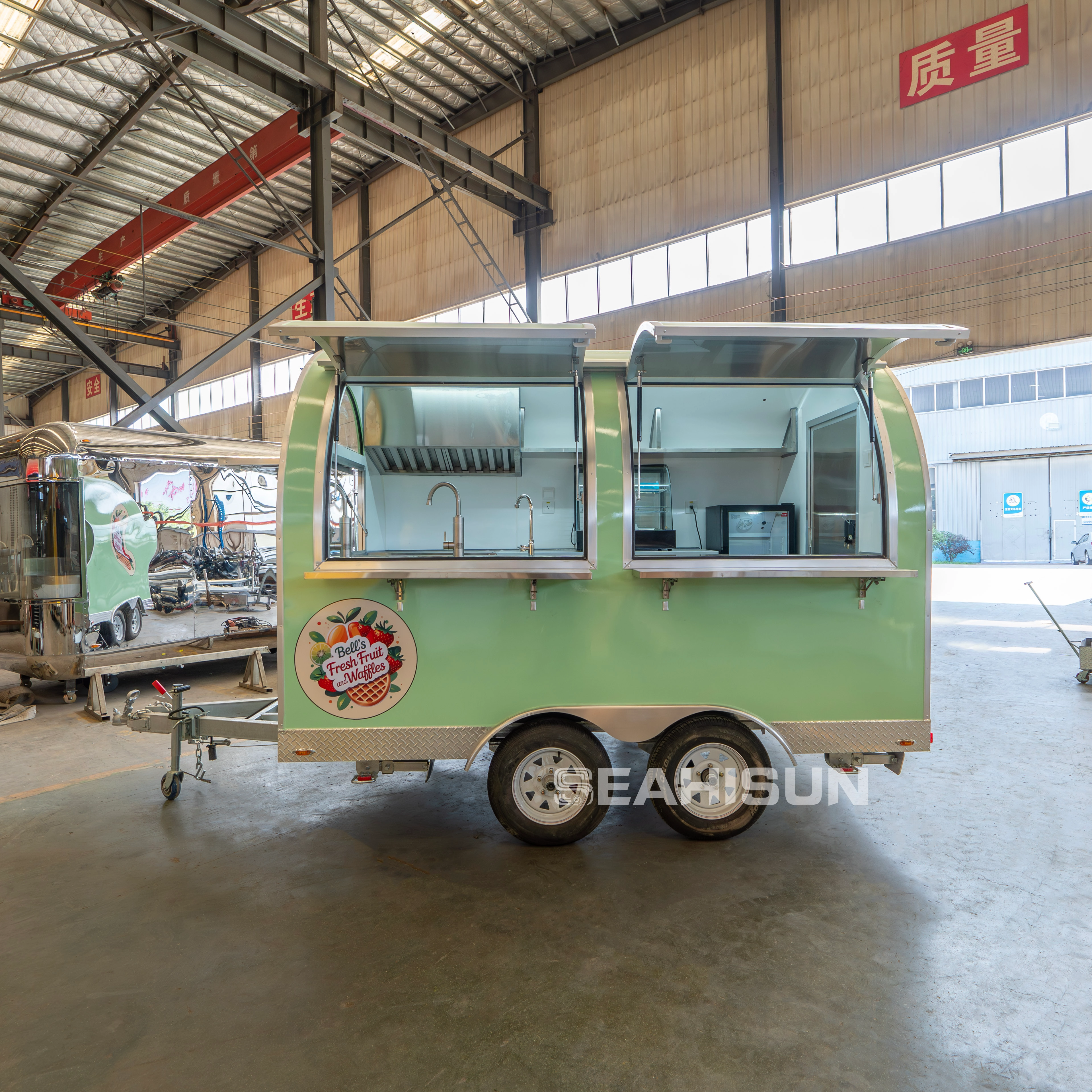 Carrello per caff&egrave; rotondo con rimorchio mobile per fast food di forma rotonda da 3 m con attrezzatura