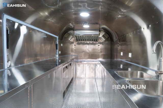 SEAHISUN Lichtblauwe aluminium spray Airstream-stijl voedseltrailer